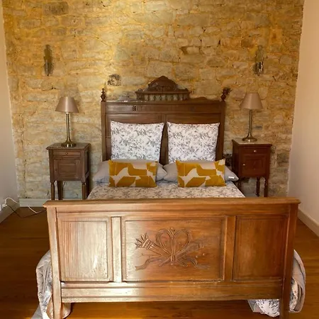 Villa Picturesque Renovated With Pool