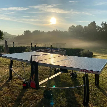 Picturesque Renovated With Pool Les Junies