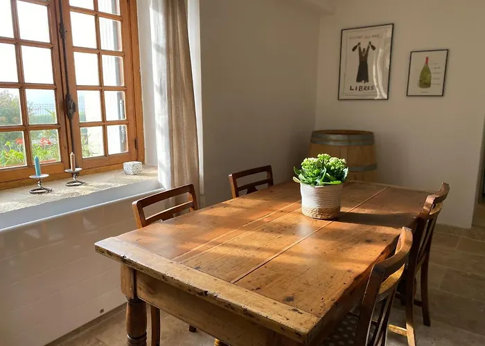 Picturesque Renovated With Pool