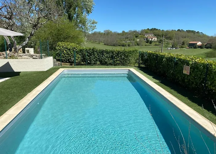Willa Picturesque Renovated With Pool Les Junies