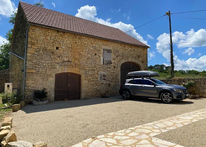 Picturesque Renovated With Pool Willa *